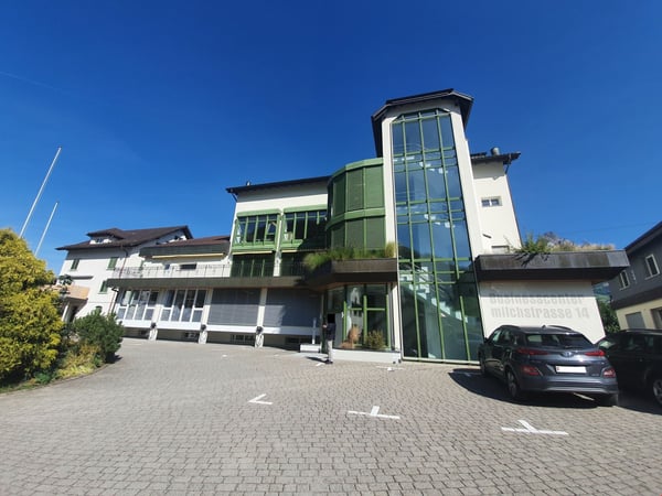 Befristet - moderne Büroräumlichkeiten Nähe Bahnhof Schwyz 7