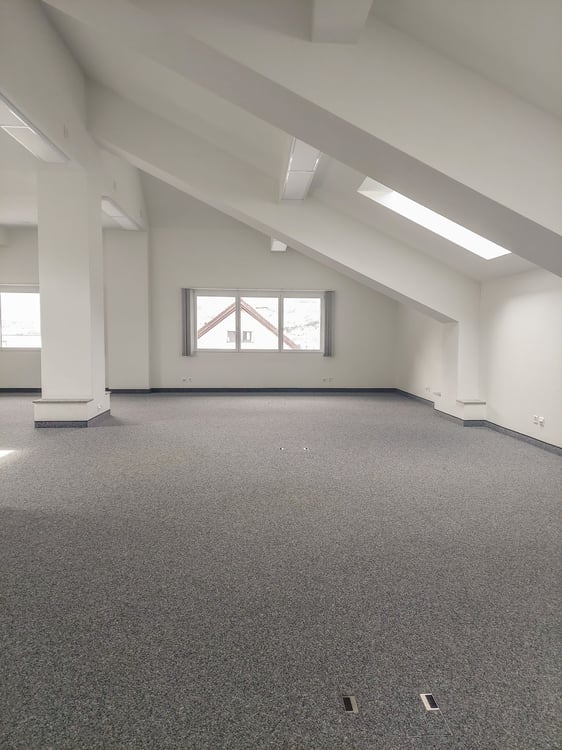 Befristet - moderne Büroräumlichkeiten Nähe Bahnhof Schwyz 2