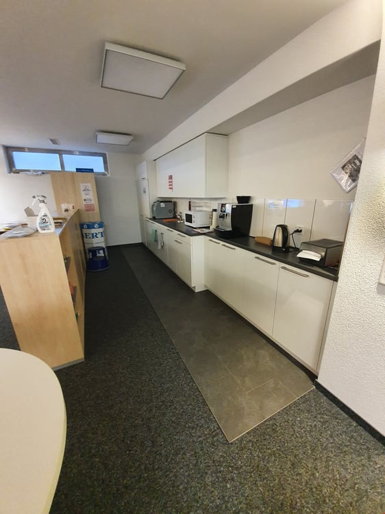 Befristet - moderne Büroräumlichkeiten Nähe Bahnhof Schwyz 5