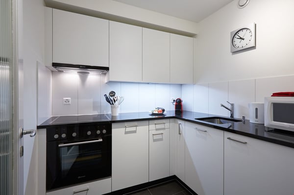 Light apartment within 2 minutes walk of Spalenberg 4