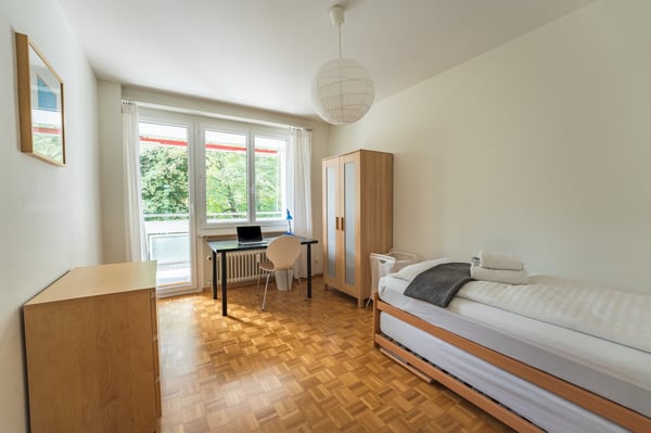 Light and quiet three room apartment in Gellert Area 8