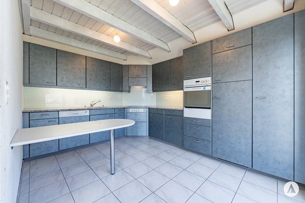 Dachwohnung im Lauenenquartier 7