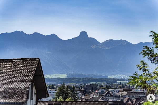 Dachwohnung im Lauenenquartier 4