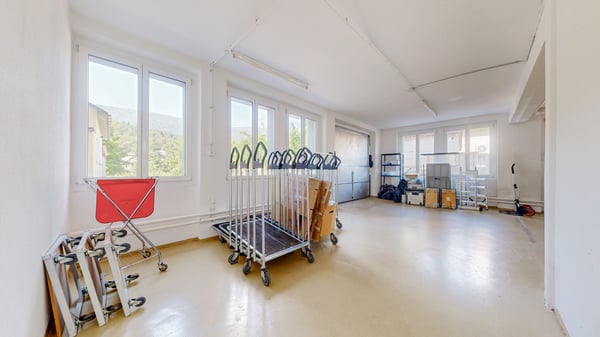 Gewerbefläche (150 m²) mit Laderampe 8
