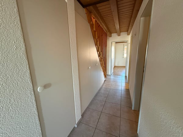 Helle und grosszügige 4.5-Zimmer-Galeriewohnung mit Balkon und Wintergarten 9