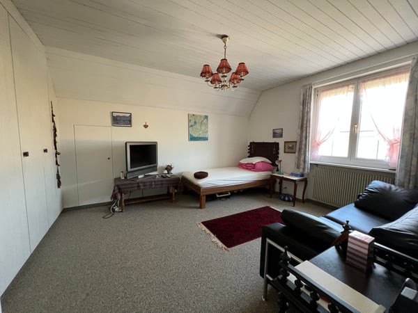 5.5-Zimmer-EFH mit 2000 m² Grundstück - eine Seltenheit in Täuffelen 11