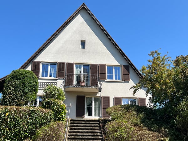5.5-Zimmer-EFH mit 2000 m² Grundstück - eine Seltenheit in Täuffelen 1