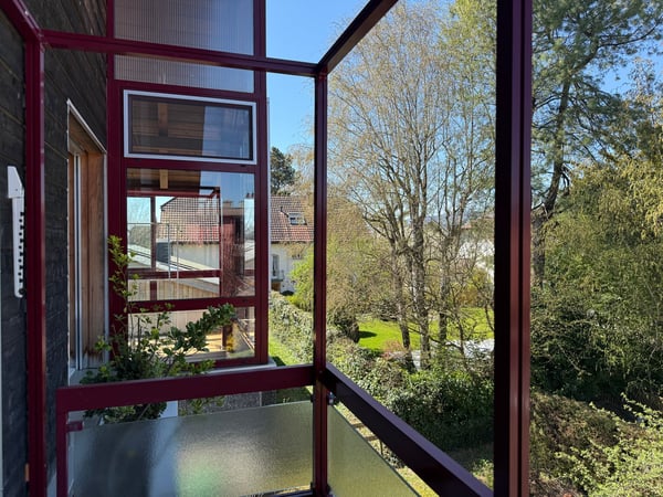 Helle und grosszügige 4.5-Zimmer-Galeriewohnung mit Balkon und Wintergarten 12