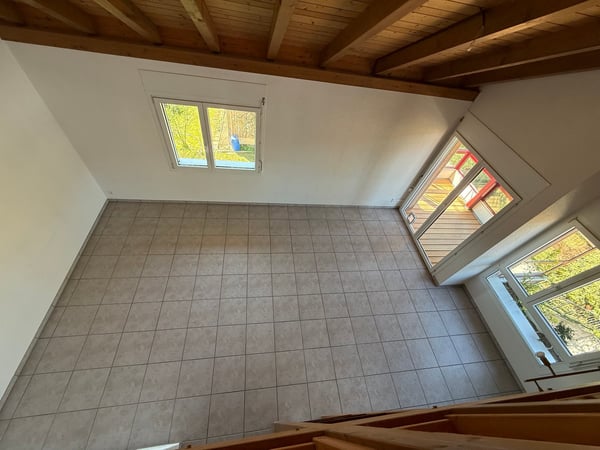Helle und grosszügige 4.5-Zimmer-Galeriewohnung mit Balkon und Wintergarten 5