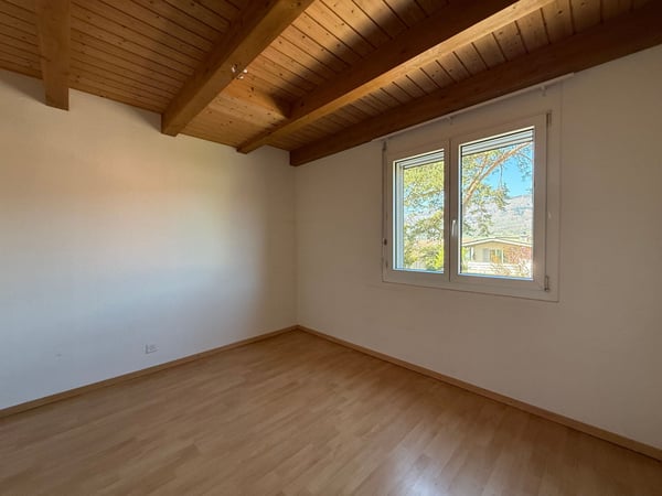 Helle und grosszügige 4.5-Zimmer-Galeriewohnung mit Balkon und Wintergarten 6