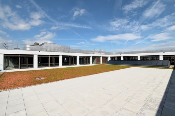 Ausgebaute Praxis- und Dienstleistungsflächen im Rietbach Center 2