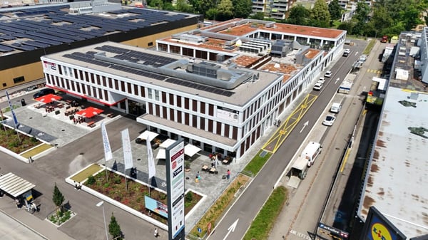 Ausgebaute Praxis- und Dienstleistungsflächen im Rietbach Center 2