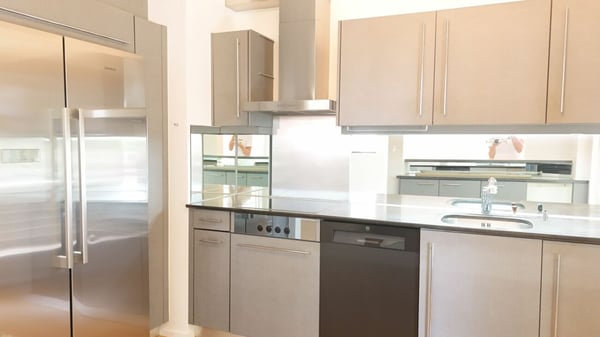 Renovierte Wohnung mit Cheminée, 2 Terrassen und Ziergarten - Bruderholz 7