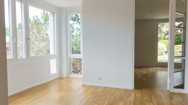 Renovierte Wohnung mit Cheminée, 2 Terrassen und Ziergarten - Bruderholz 5