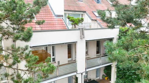 Exklusive Gartenwohnung mit Cheminée & 2 Terrassen  - Bruderholz 13