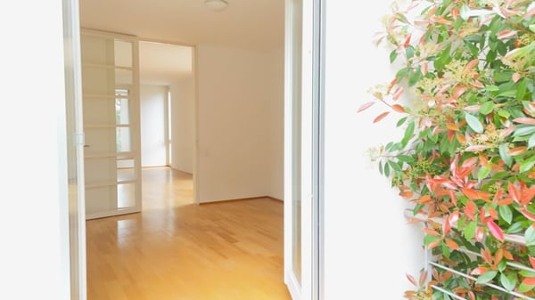 Exklusive Gartenwohnung mit Cheminée & 2 Terrassen  - Bruderholz 7