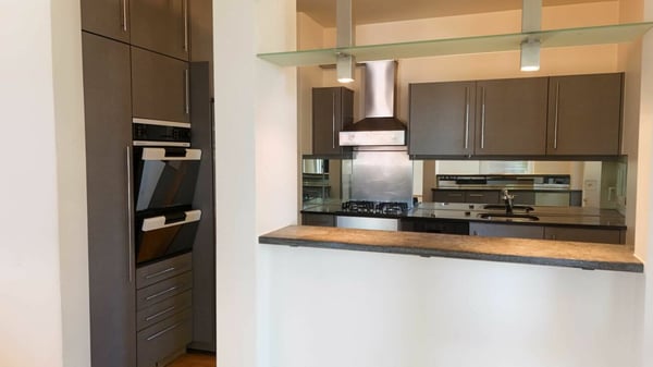 Exklusive Gartenwohnung mit Cheminée & 2 Terrassen  - Bruderholz 3