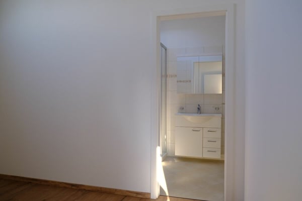 Charmante 2.5-Zimmer-Wohnung mit Aussicht ins Grüne in Aesch BL 15