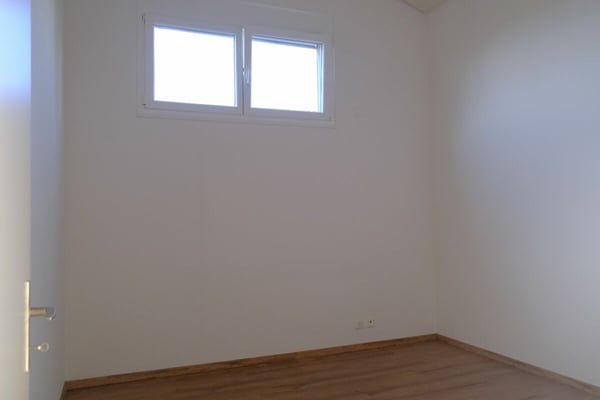 Charmante 2.5-Zimmer-Wohnung mit Aussicht ins Grüne in Aesch BL 12