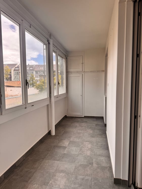 Charmante 2-Zimmer-Wohnung mit Balkon in Basel 6