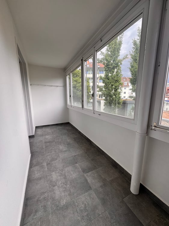 Charmante 2-Zimmer-Wohnung mit Balkon in Basel 5
