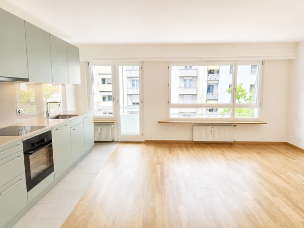 Moderne 3,5-Zimmer-Wohnung mit Balkon in urbanem Quartier 7