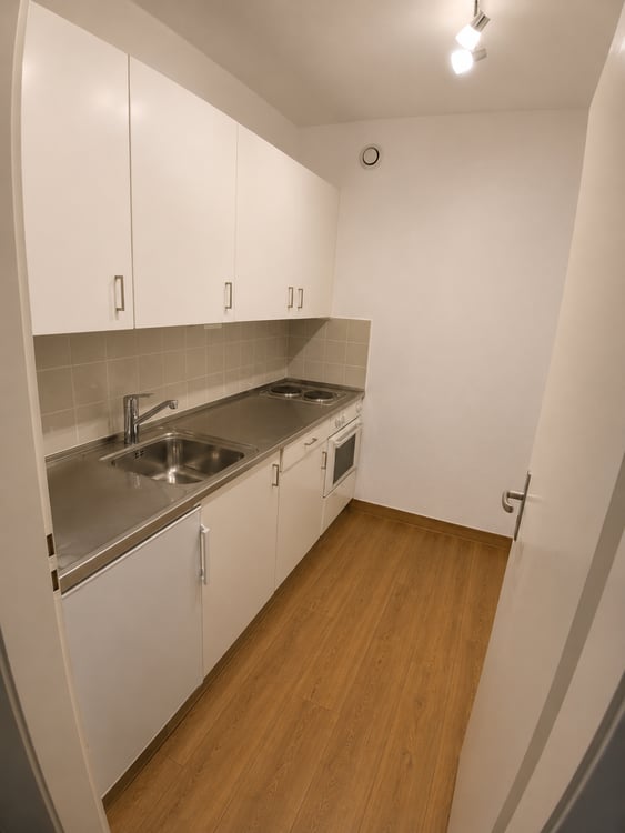 1-Zimmerwohnung an guter Lage nähe Bahnhof SBB mit Balkon 7