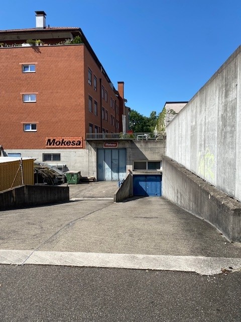 Einstellhallenplätze zu vermieten 2