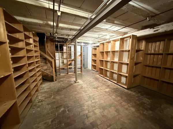 Charmantes Lokal zu vermieten 13