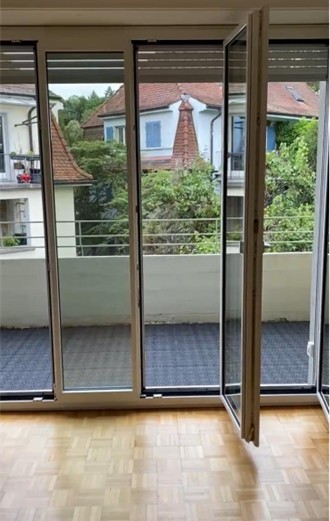 Gemütliche 2-Zimmer-Wohnung mit 2 Balkone in Basel 7