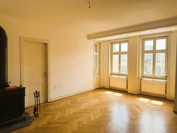 Charmante 4-Zimmer-Altbauwohnung mit Balkon in Basel St. Johann 3