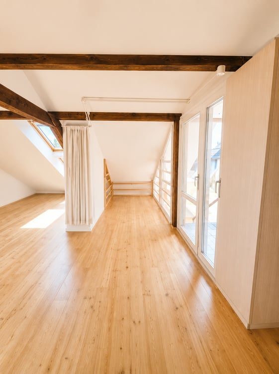 Schöne 4-Zimmer-Maisonette-Wohnung mit Dachbalkon im Herzen des Kleinbasel 12