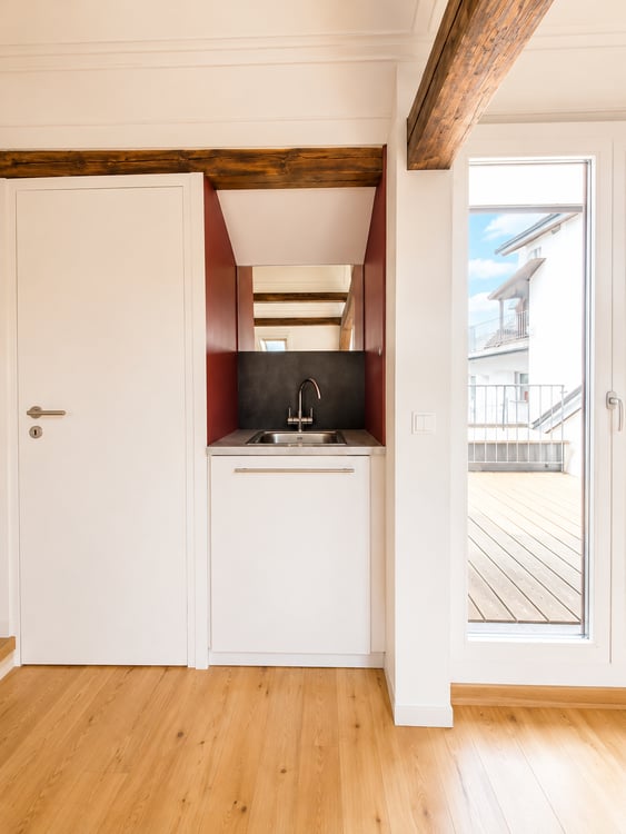 Schöne 4-Zimmer-Maisonette-Wohnung mit Dachbalkon im Herzen des Kleinbasel 9