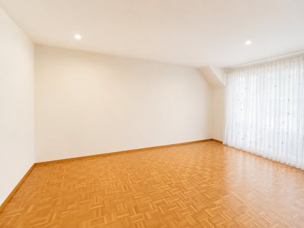 Schöne 3-Zimmer Dachwohnung mit Balkon an zentraler Lage in Riehen 4