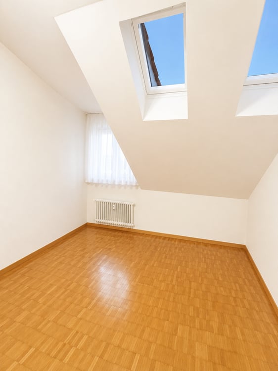 Schöne 3-Zimmer Dachwohnung mit Balkon an zentraler Lage in Riehen 6