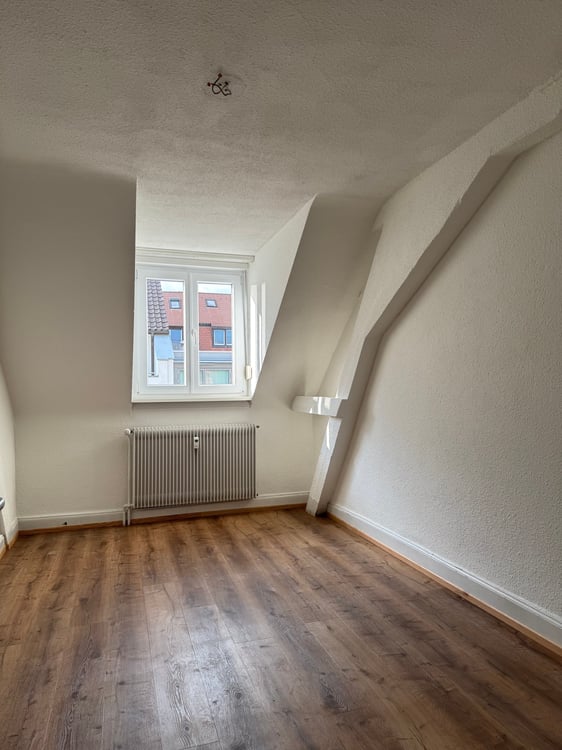 Charmante 4.5-Zimmer-Maisonette-Wohnung an ruhiger Quartierstrasse in Basel 7