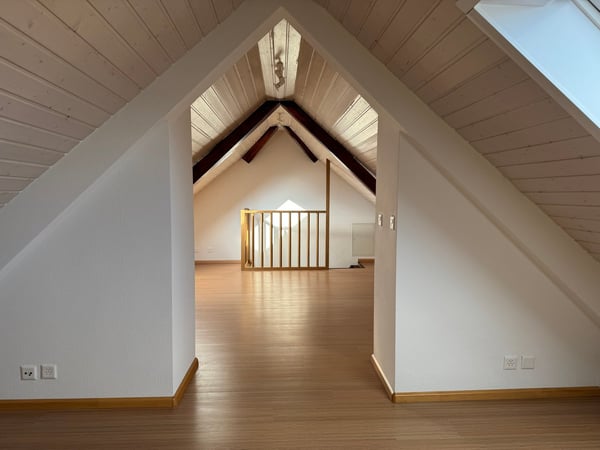 Charmante 4.5-Zimmer-Maisonette-Wohnung an ruhiger Quartierstrasse in Basel 14