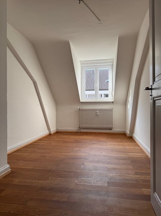 Charmante 4.5-Zimmer-Maisonette-Wohnung an ruhiger Quartierstrasse in Basel 6