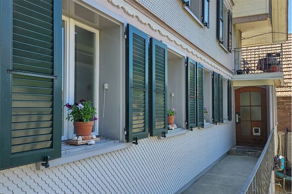 3 Familienhaus an ruhiger, sonniger Lage. Vermietet in gutem Zustand. 4