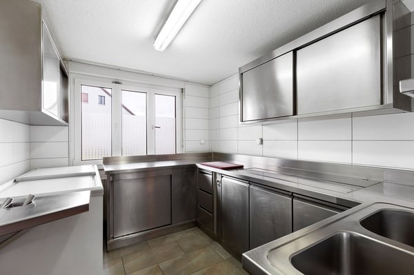 Attraktives Dorfrestaurant mit schöner Gartenterrasse, 2 Kegelbahnen, PV Anlage + 3 Wohnungen 8