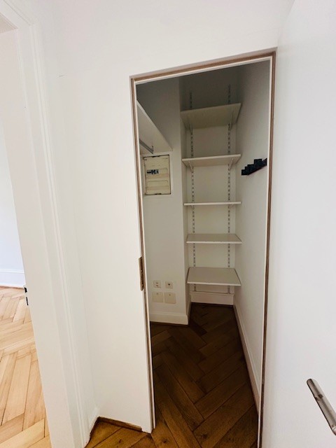 Charmante 1-Zimmer-Altbauwohnung 13