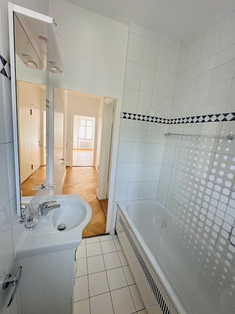 Charmante 1-Zimmer-Altbauwohnung 24