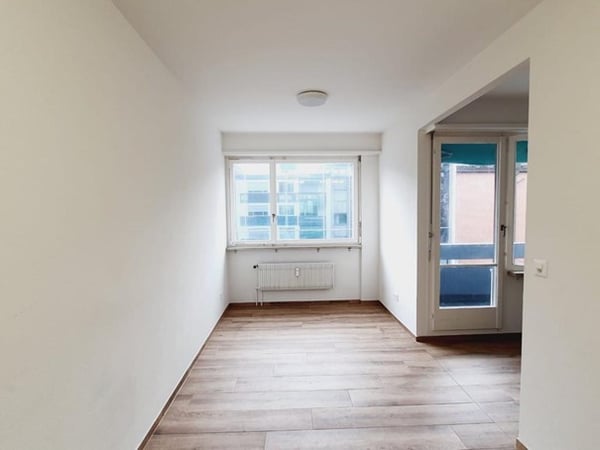Charmante 2-Zimmer-Wohnung mit Balkon und schöner Aussicht in Basel 2