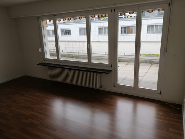 Moderne 3.5-Zimmer-Dachwohnung mit Balkon in Basel 4
