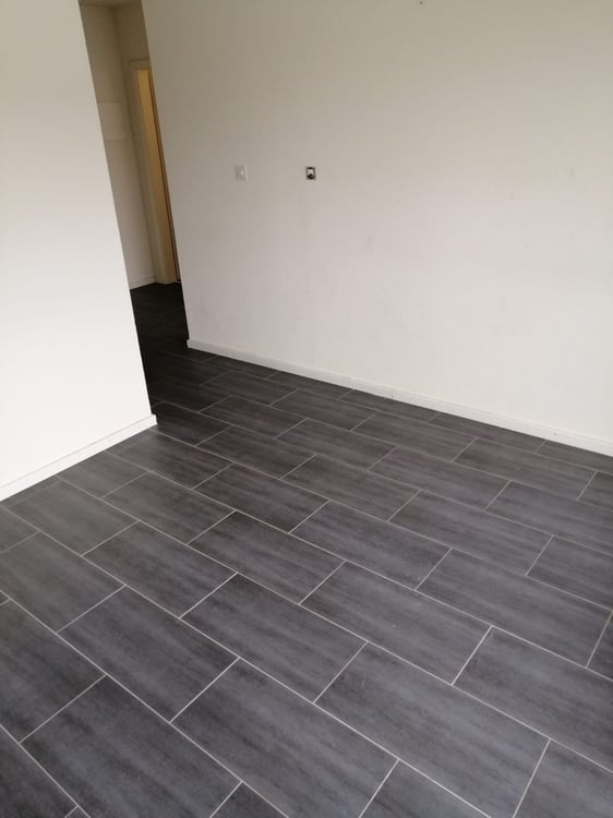 Moderne 3.5-Zimmer-Dachwohnung mit Balkon in Basel 7