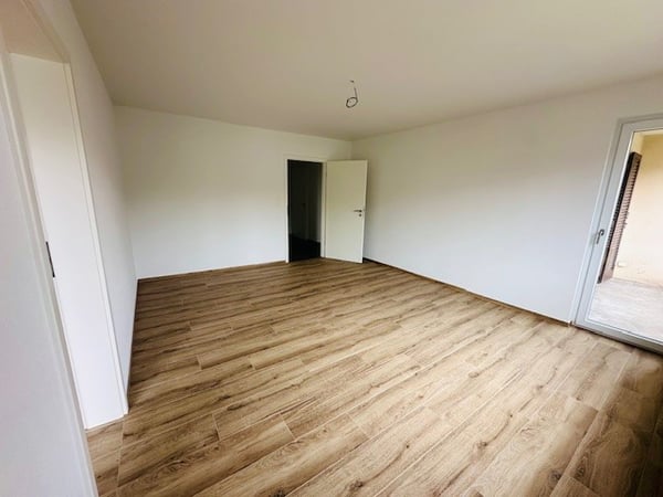 Helle, renovierte 3.5-Zimmerwohnung mit Balkon per sofort in Münchenstein zu vermieten 5