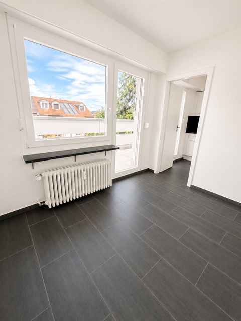 Helle Dachgeschosswohnung verfügt über 2 Balkone und Stadtblick – 1.5 Zimmer in Basel 16