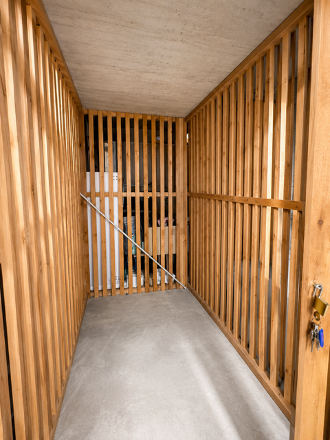 Helle Dachgeschosswohnung verfügt über 2 Balkone und Stadtblick – 1.5 Zimmer in Basel 24