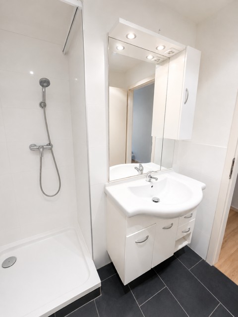 Helle 2-Zimmer-Wohnung mit Balkon im 4. OG in Basel 8