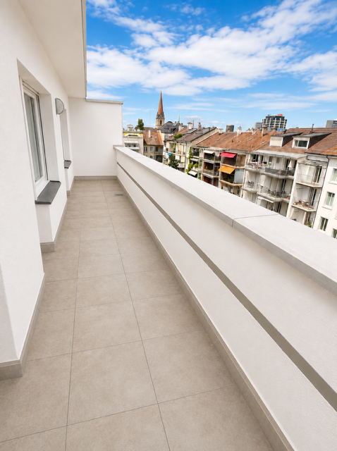 Helle Dachgeschosswohnung verfügt über 2 Balkone und Stadtblick – 3.5 Zimmer in Basel